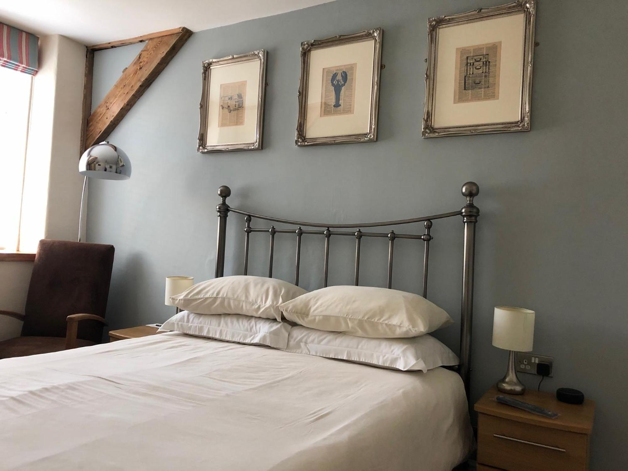 St Bernards New Quay Quarto foto